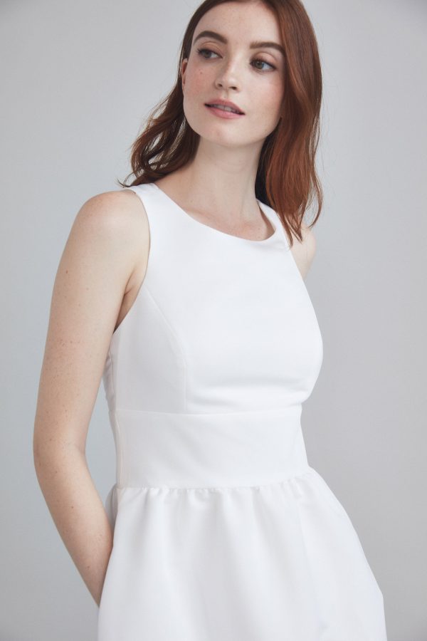 Fiona - Ivory Online now