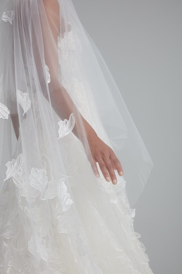 AVA845 - 3D leaf cathedral veil Fashion - Image 5