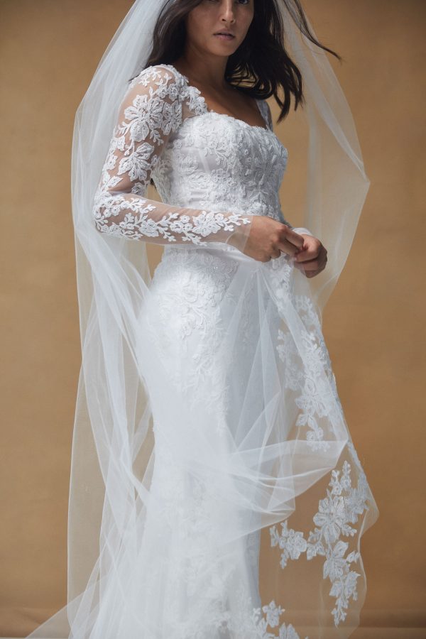 R392V - Lace embroidery Veil Supply - Image 3