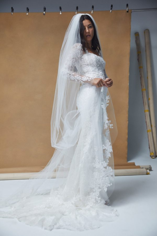 R392V - Lace embroidery Veil Supply - Image 5