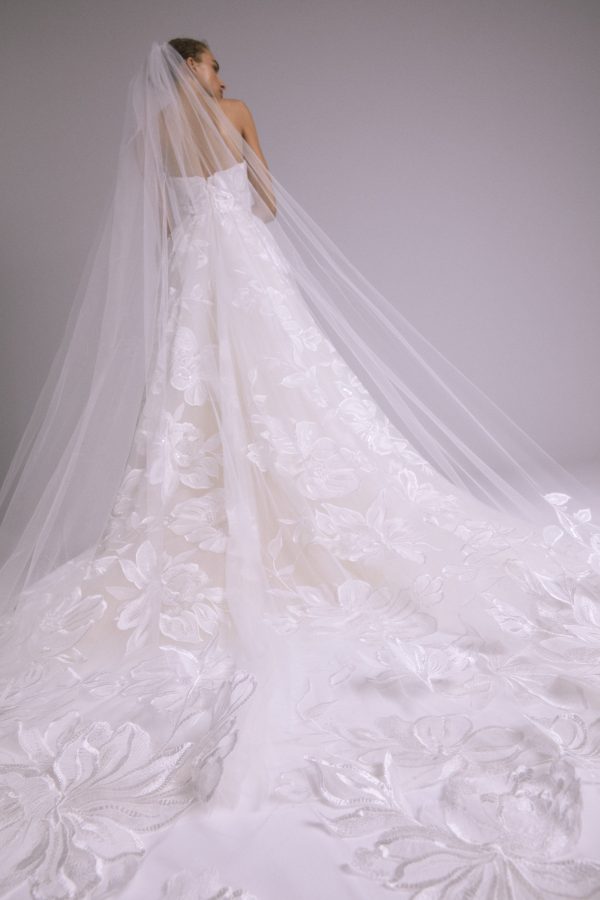 AVA821 - Oversized Floral Veil Sale